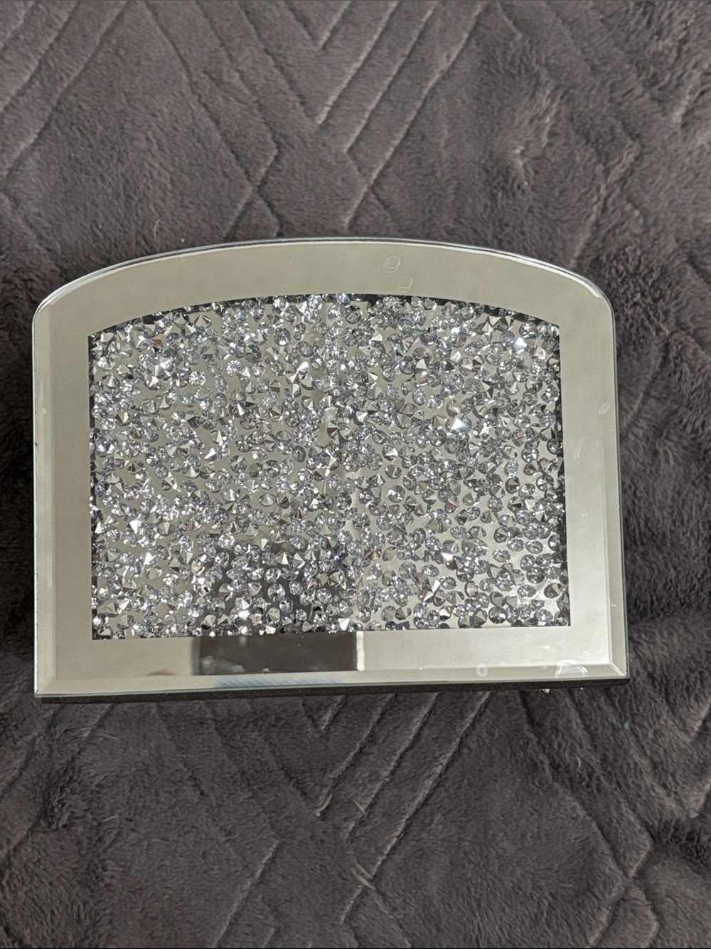 Crystal reflective napkin holder